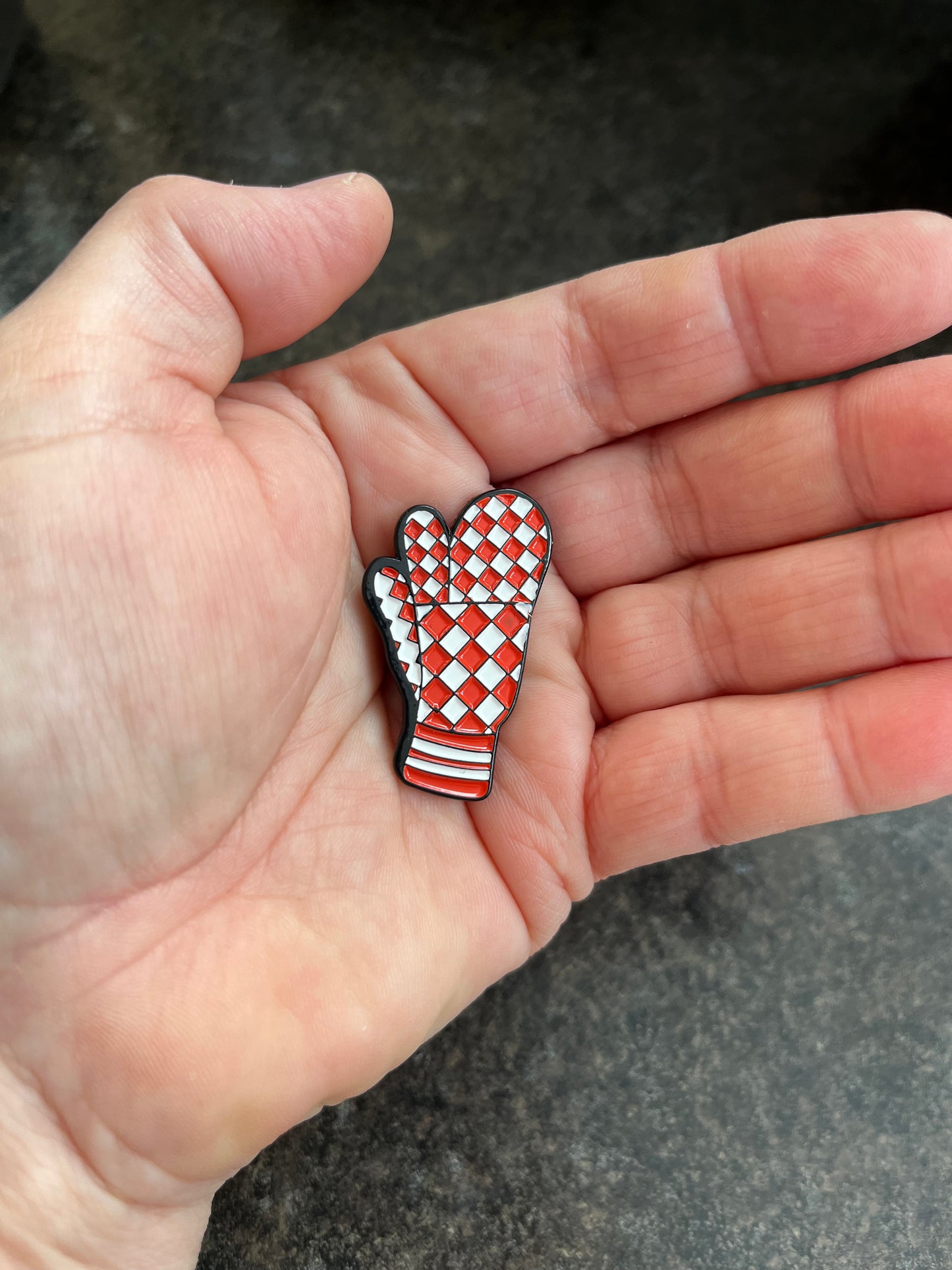 Trigger Mitt - Magnetic Needle Minder