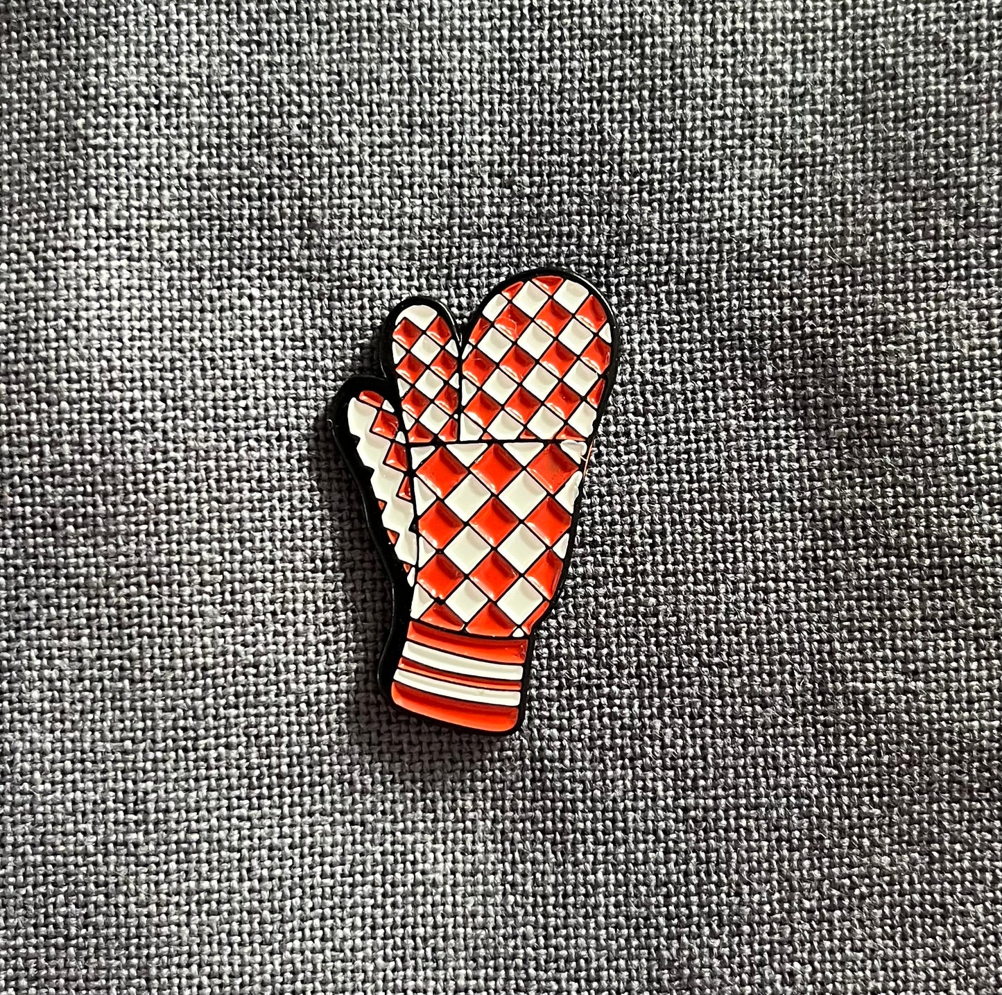 Trigger Mitt - Magnetic Needle Minder